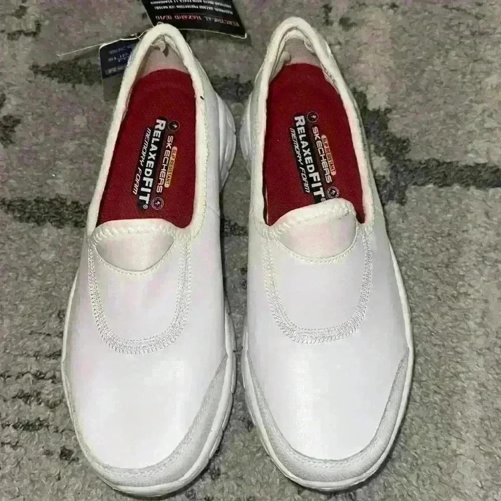 NWT Skechers Work Women's Sure Track Shoe, White size 5 - Picture 2 of 5